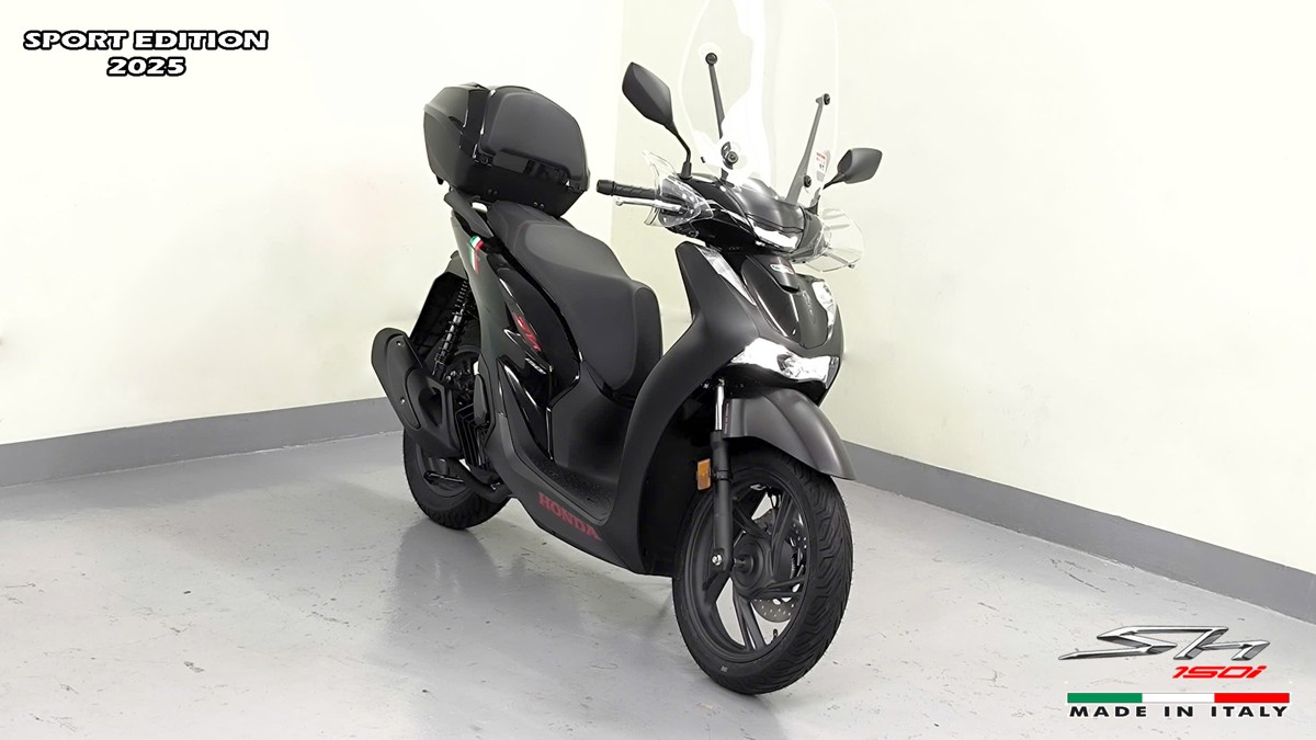 Điểm nổi bật nhất của SH150 Sport 2025 màu đen chính là những đường nét thiết kế sắc sảo và thể thao.
