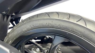 Yamaha 135LC 2025 Malaysia màu vàng cát