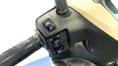 Yamaha 135LC 2025 Malaysia màu vàng cát