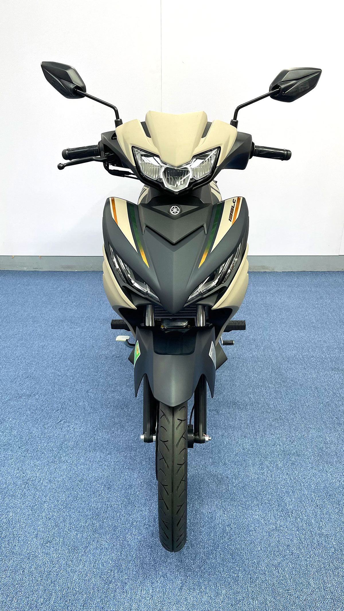 Yamaha 135LC màu vàng cát