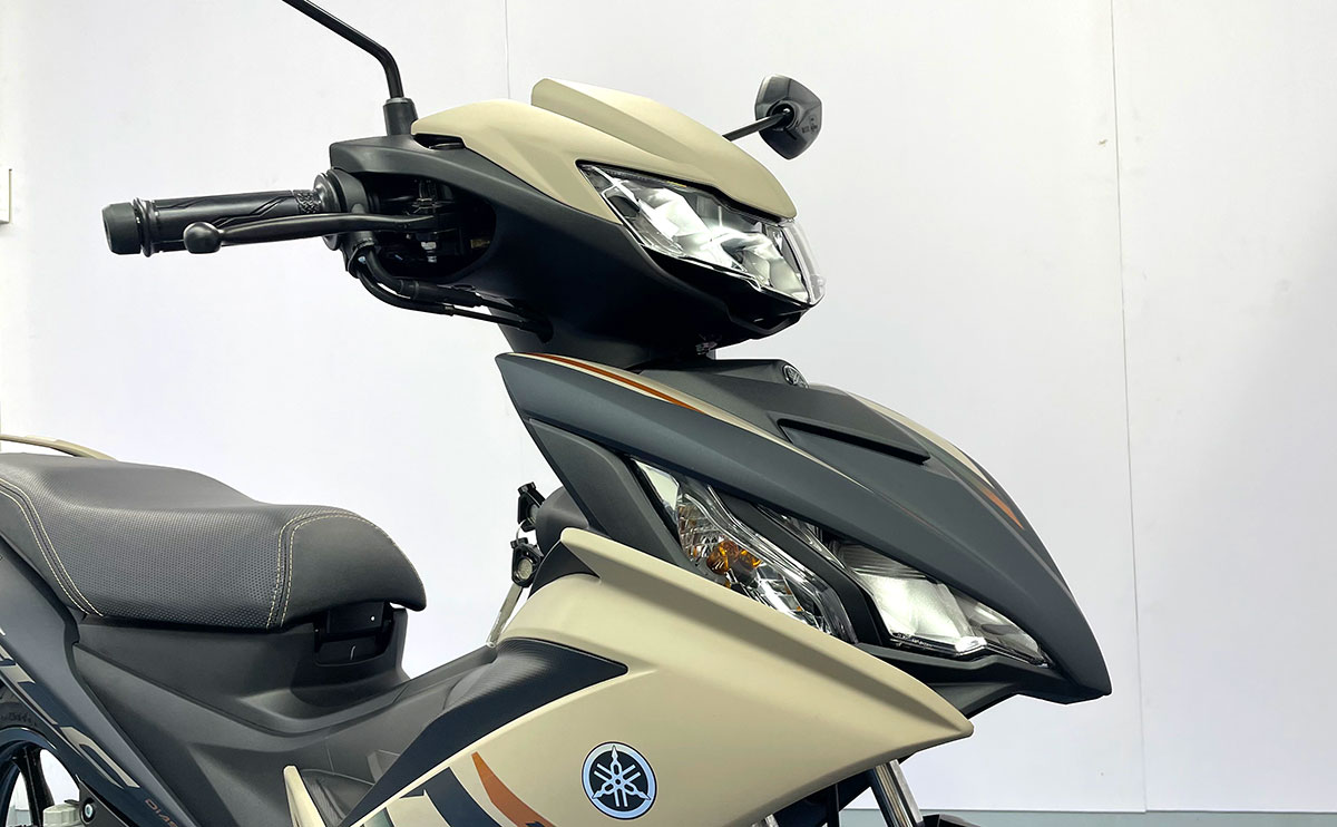Yamaha 135LC màu vàng cát
