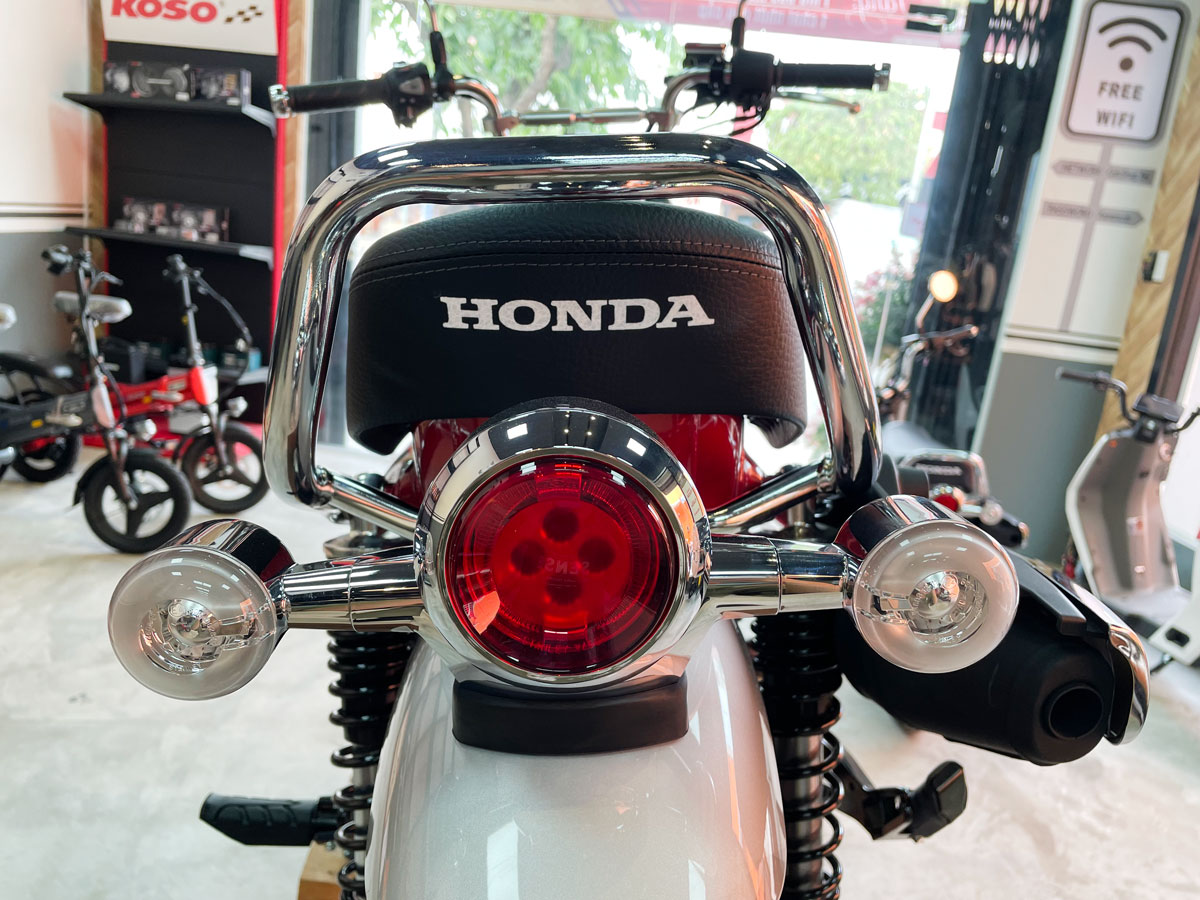 Ngôn ngữ thiết kế trong Honda Dax ST125 ABS tại cửa hàng bán xe Sài Gòn