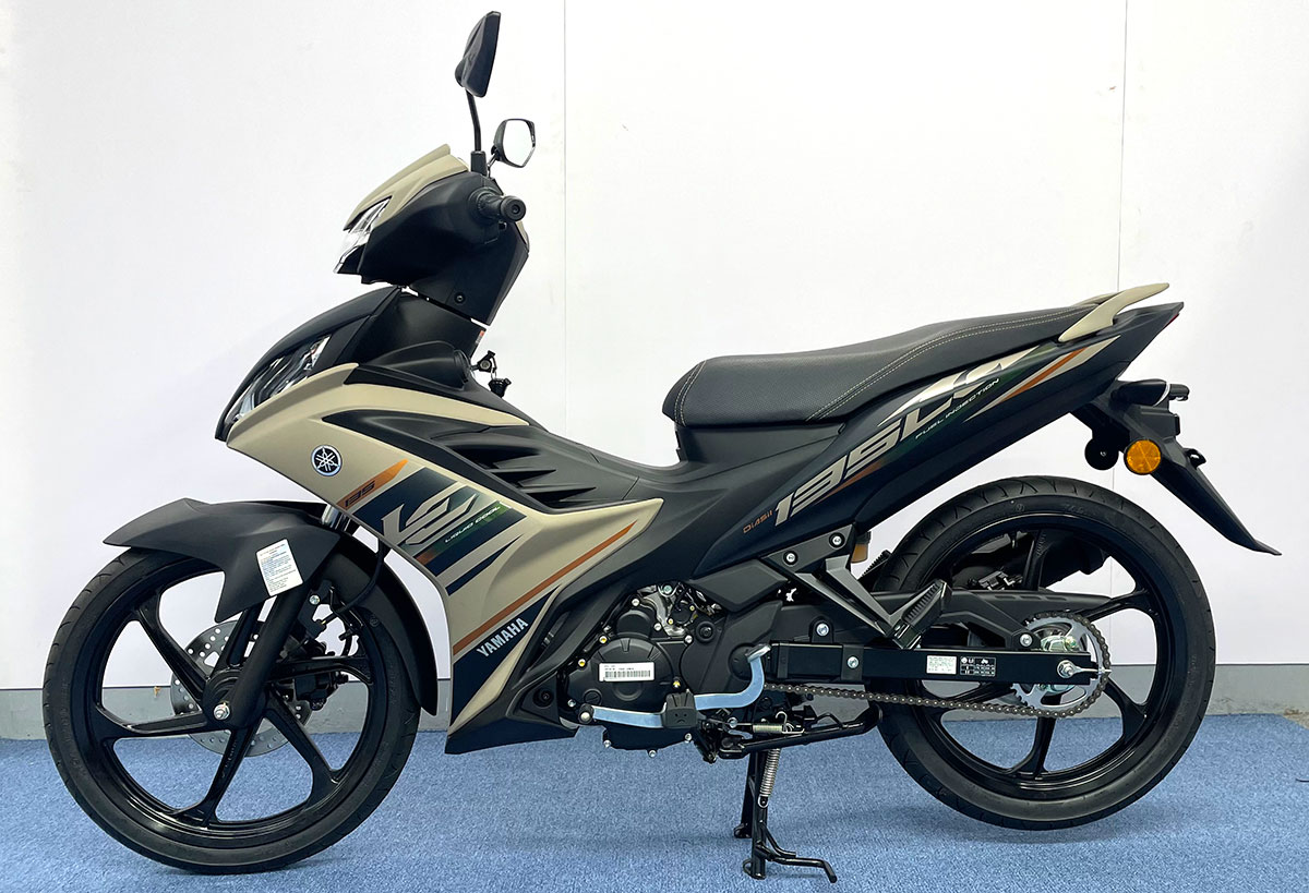 Yamaha 135LC màu vàng cát